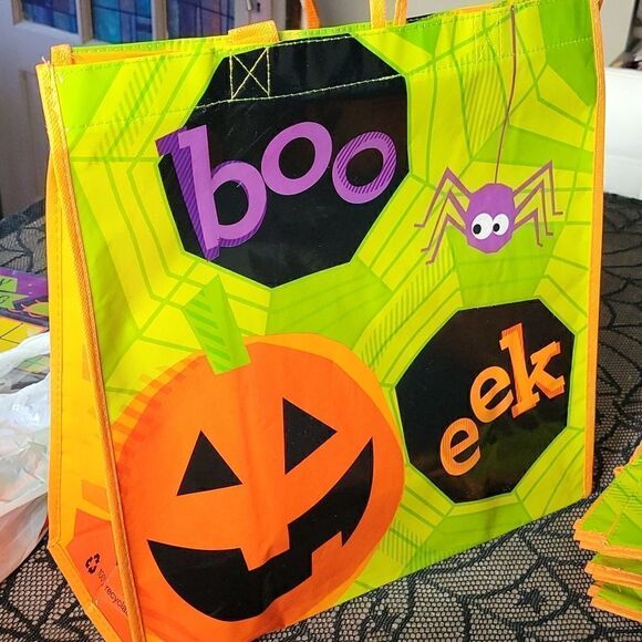 Reusable Halloween Trick or Treat Bag - Picture 7 of 11